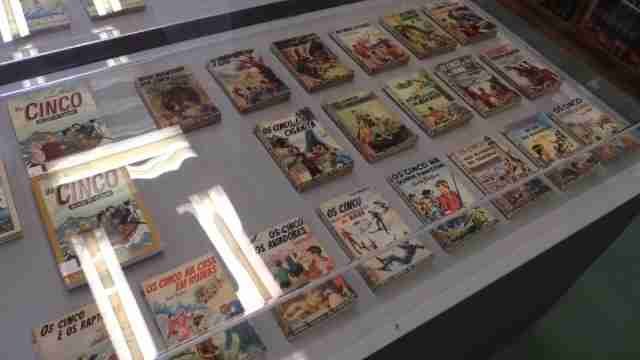 Una exposición celebra los 75 años de la saga juvenil Los Cinco