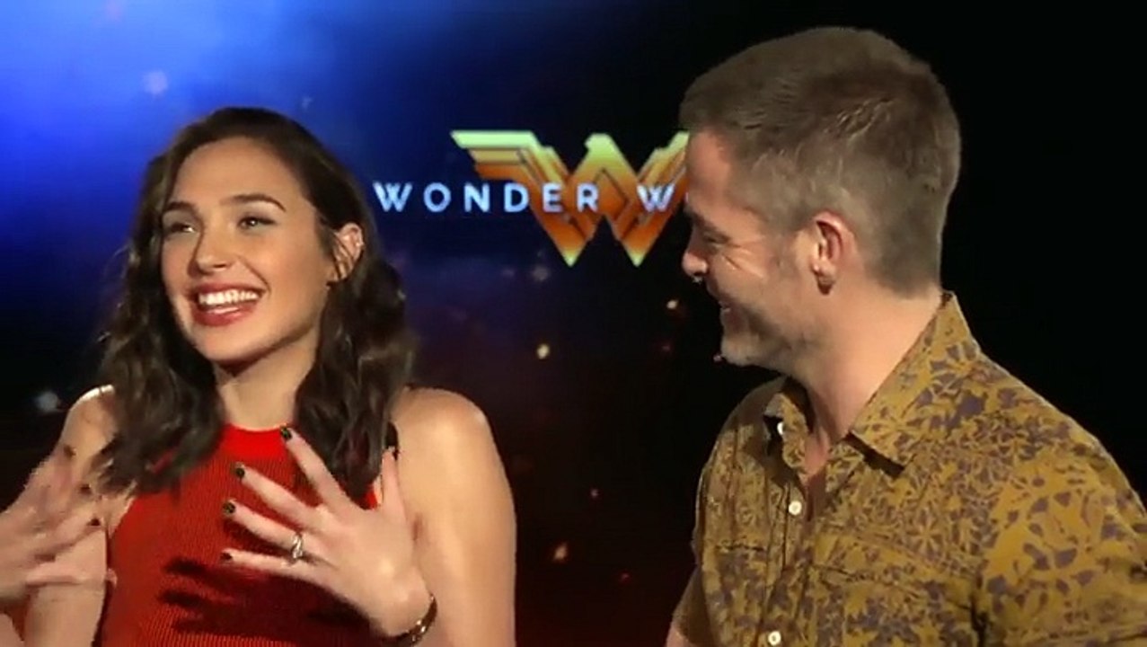 Gal Gadot se galère avec la langue anglaise ! LOL