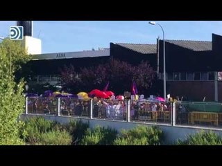 Decenas de personas se manifiestan contra Rajoy frente a la Audiencia Nacional
