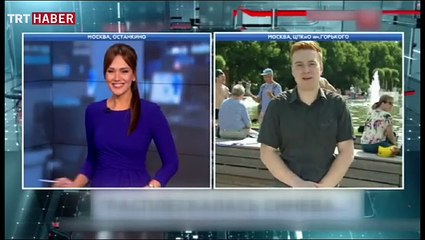 Canlı yayında muhabire yumruk attı