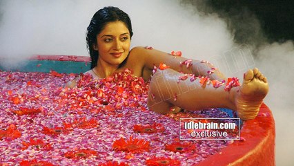 Vimala Raman Hot Bathing_HD