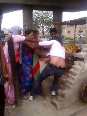 पटक पटक कर मारा सरेआम - viral video -2017 - Latest viral video