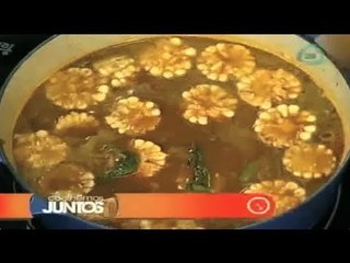 Chile atole rojo con vegetales. Cocinemos Juntos