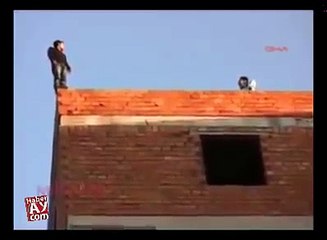 انقاذ شاب منتحر من موت مؤكد
