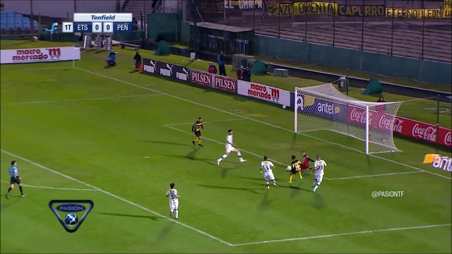 Goles: El Tanque Sisley 1 - 2 Peñarol