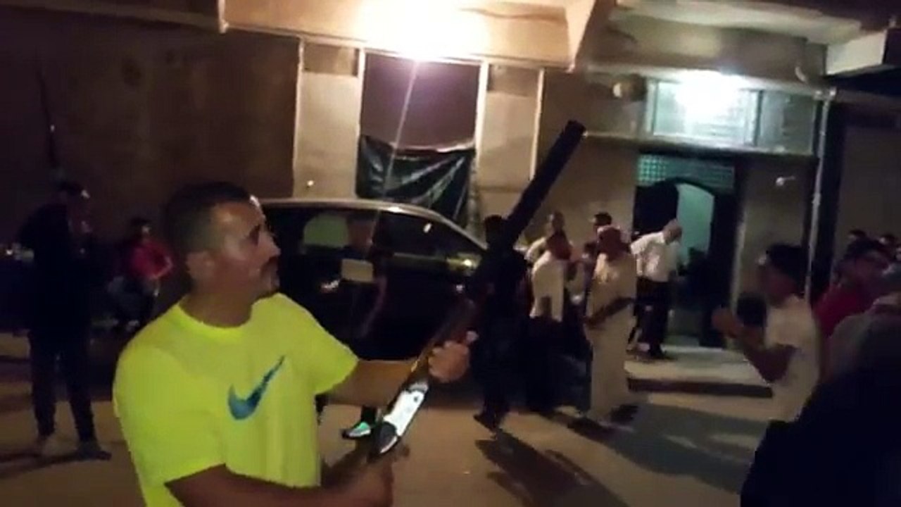 امازيغ الشاوية بالجزائر يحيون اهلهم في الريف وخاصة القائد ناصر الزفزافي