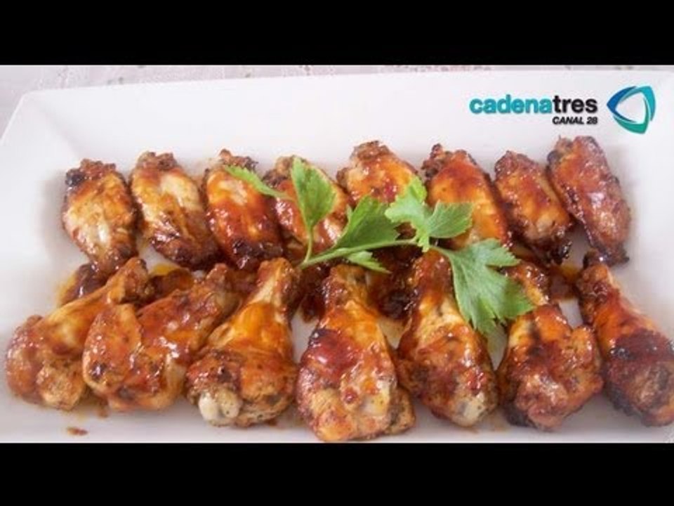 Receta fácil de como preparar alitas de pollo en barbacue de chile ancho y cerezas. Recetas de pollo