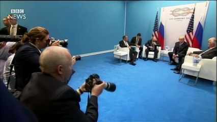 Trump Jr met Russian to discuss Clinton - BBC News