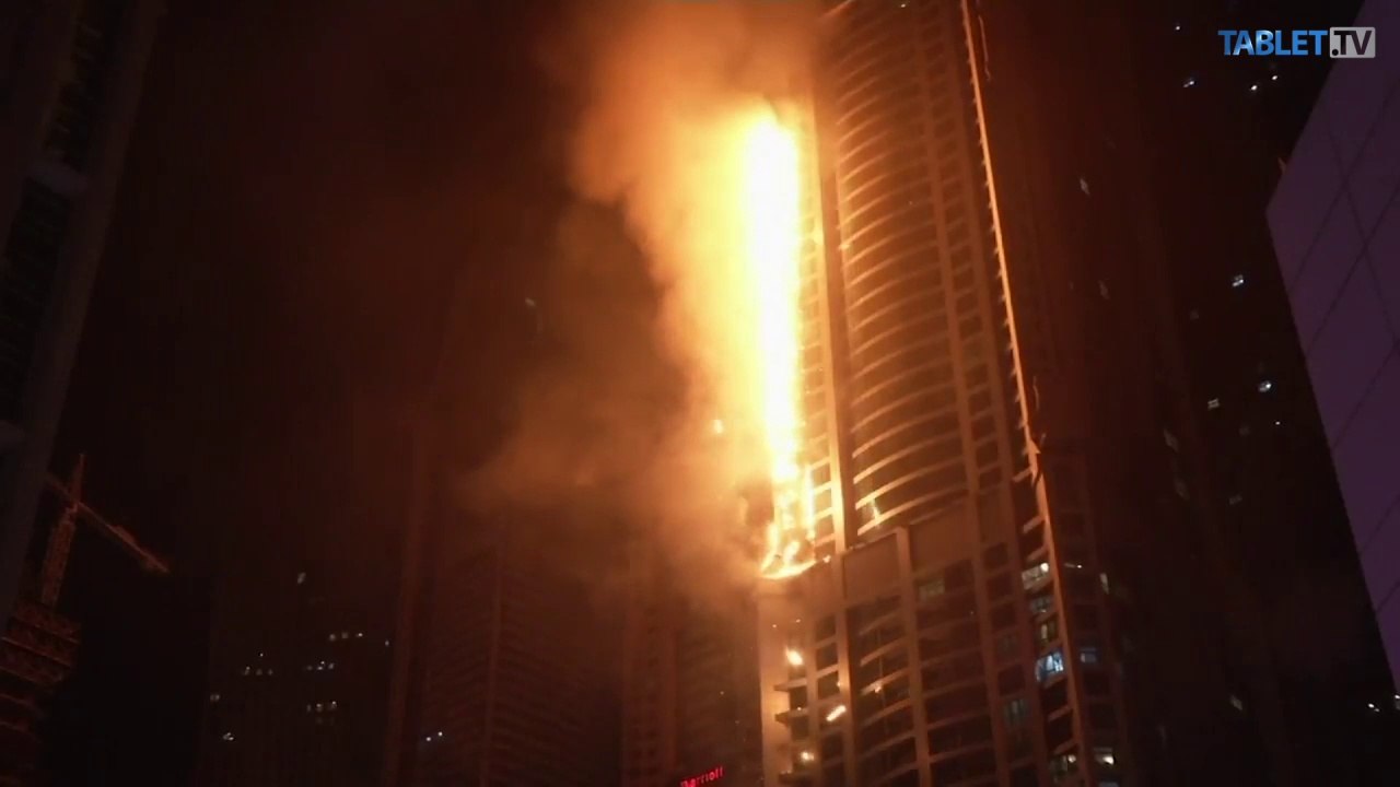 Obytný mrakodrap Torch Tower v Dubaji skončil v plameňoch