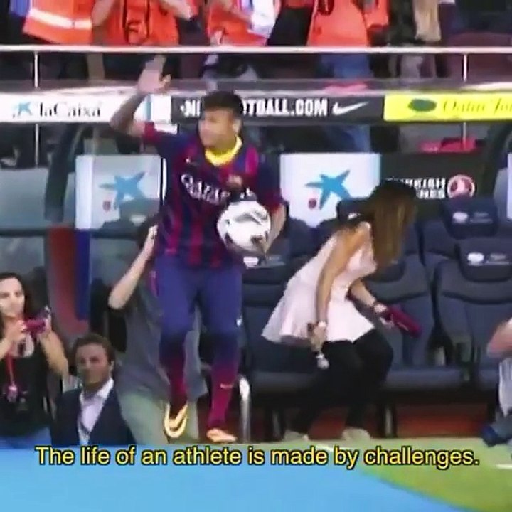 Neymar adresse un émouvant message d'adieu à ses anciens coéquipiers et aux fans du FC Barcelone dans une vidéo
