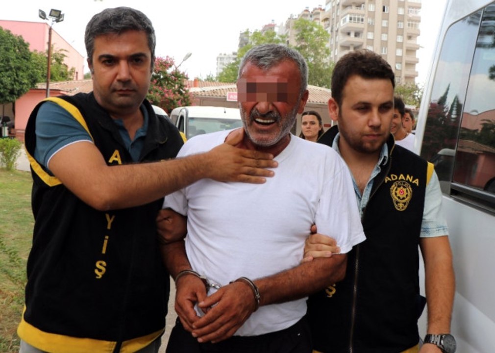 11 Yaşındaki Kızı Taciz Etti, Gazetecilere Söyledikleri Şoke Etti: Sizin Torununuza mı Yaptılar?