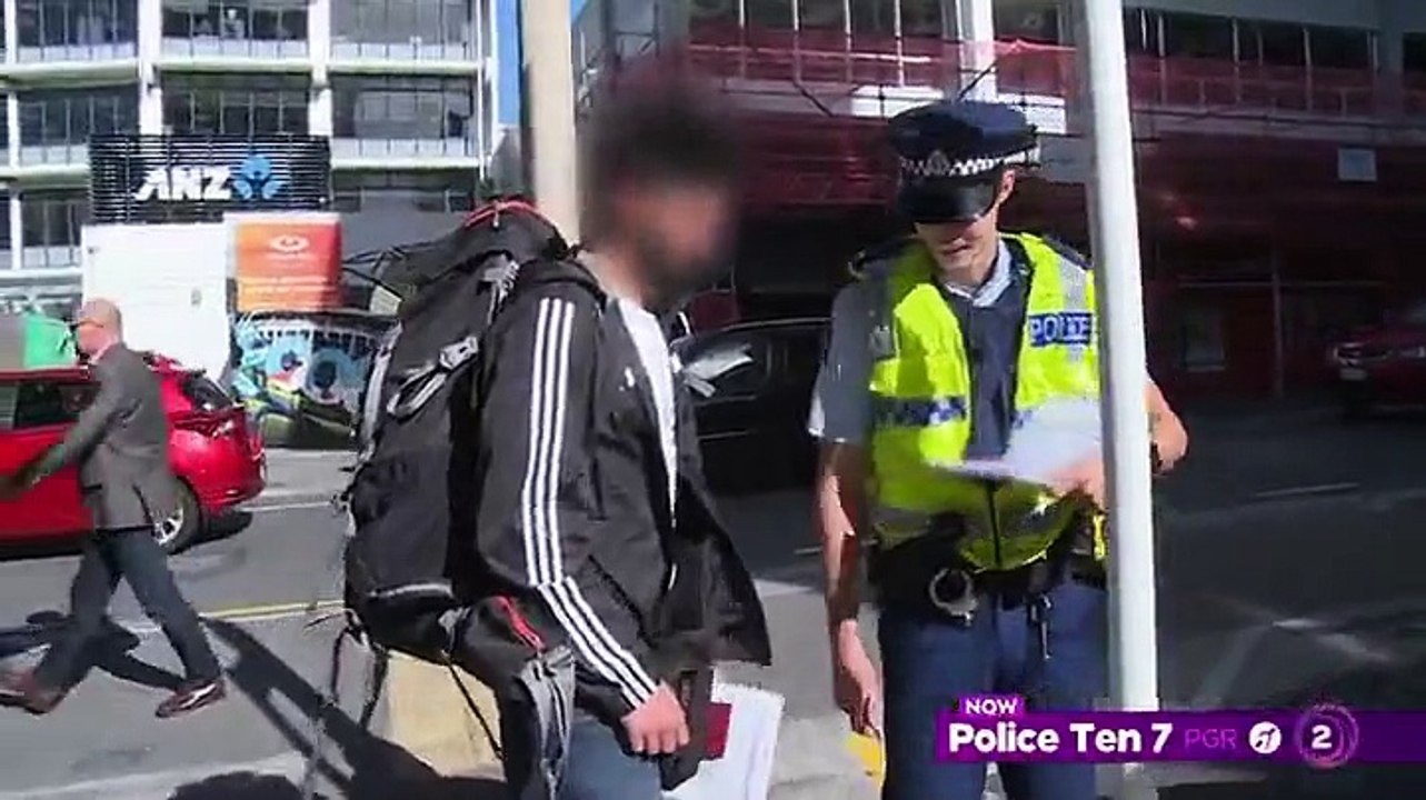 Police deal woman having a mental health episode—or maybe she's just praying? (Police Ten-7, TVNZ)