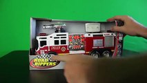 Enfants ville feu pour en jouant gare jouets camions avec Lego legos