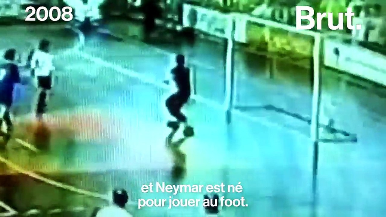Neymar arrive au PSG
