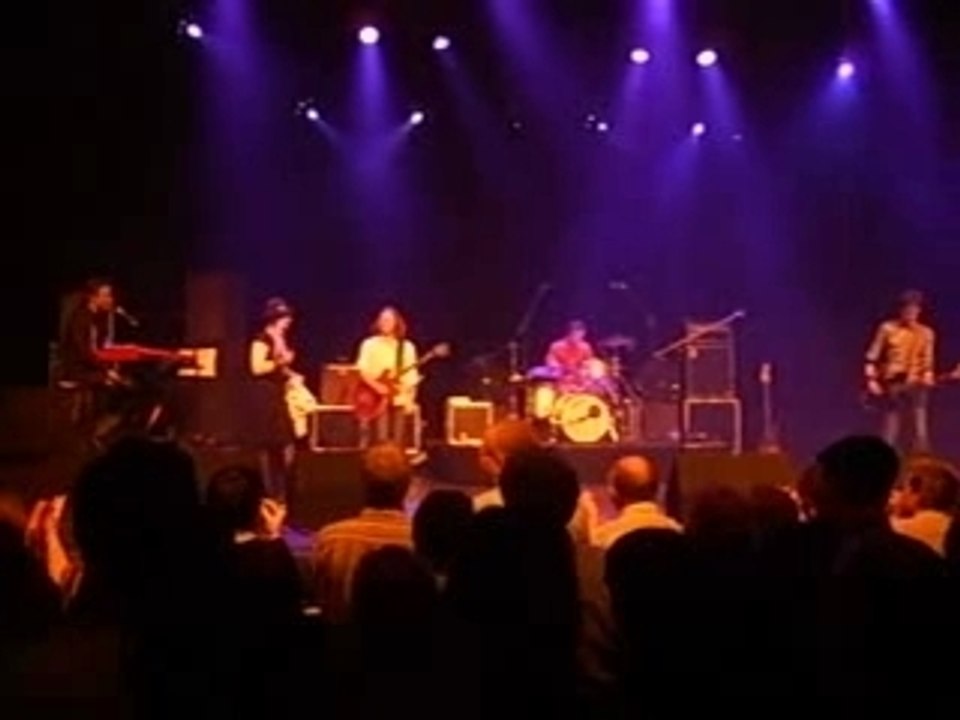 Catherine Ringer présente l'orchestre