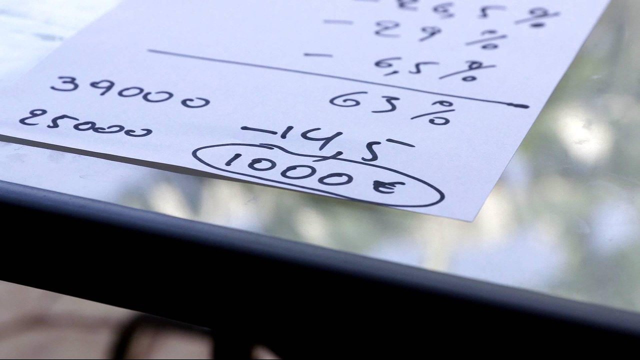 Greek economy struggles to rebound