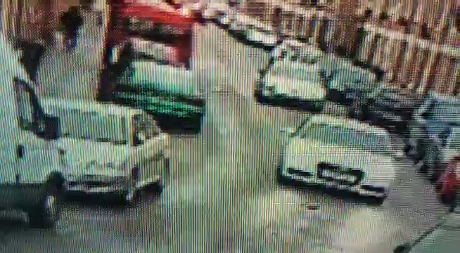 Un conducteur et ses passagers prennent la fuite après un accident