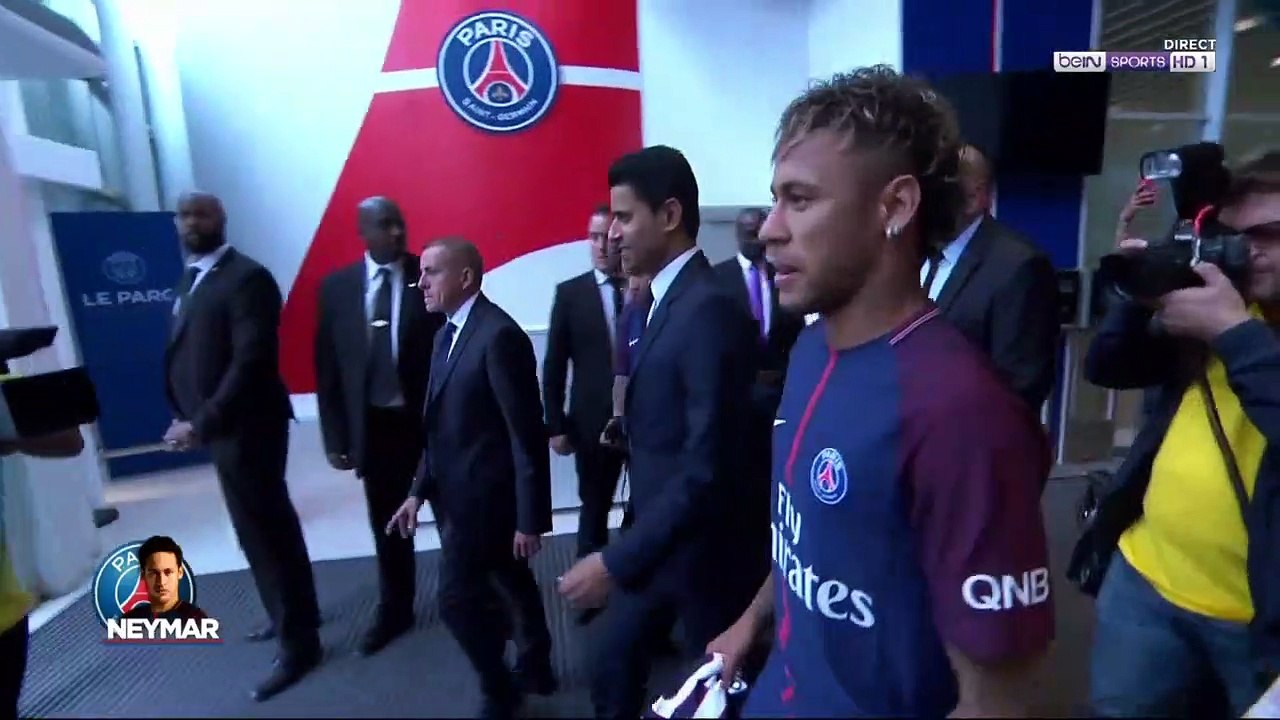 Neymar rencontre les Ultras Parisiens