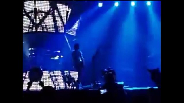 Muse - Take a Bow, Paris Bercy, 12/15/2006