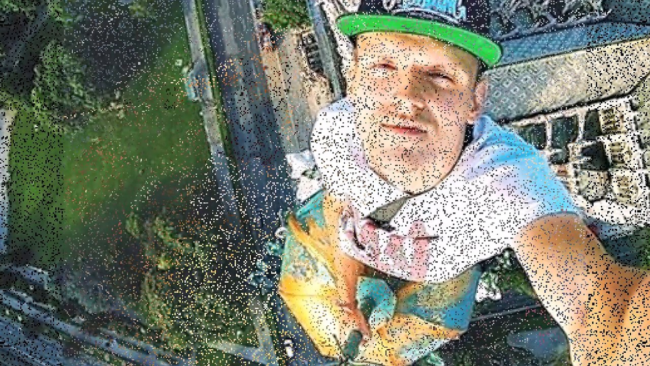 12 Most Dangerous  Selfies Ever