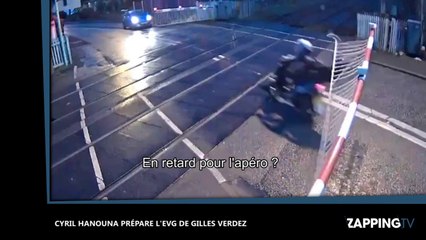 Deux hommes en scooter prennent tous les risques à un passage à niveau ! (Vidéo)