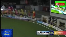 AB de Villiers Six Makes Two Fielders Almost Died - Worst Injury