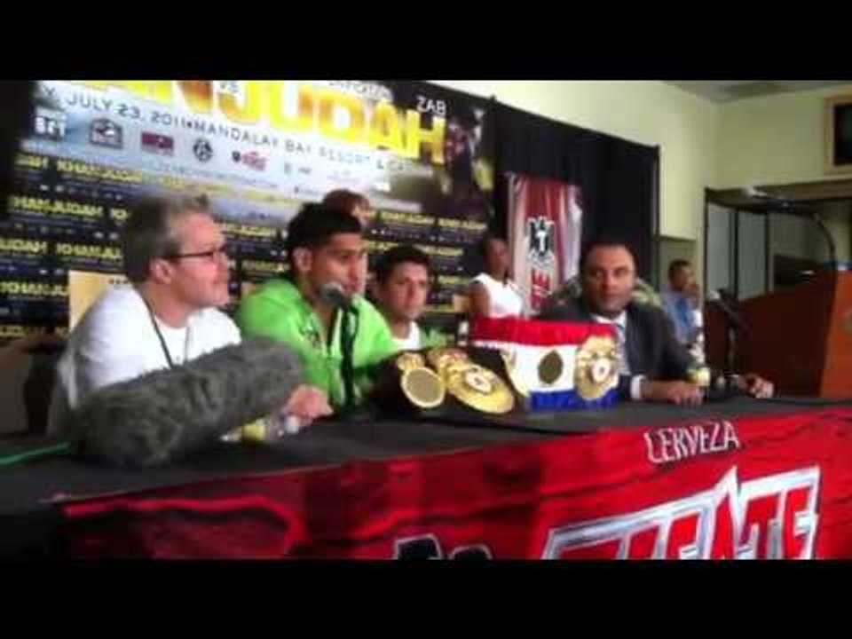 Amir Khan: Talks Mayweather