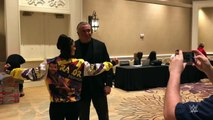 Bayley shows off her Razor Ramon jacket to Razor Ramon himself