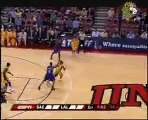Kwame Brown throws down a one-handed jam off the alley-oop p