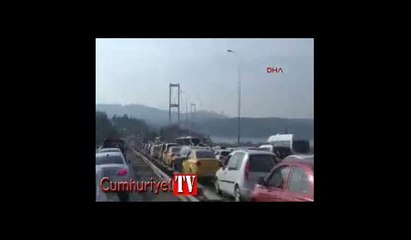 Köprüde kaza yapan motor sürücüsü ağır yaralandı