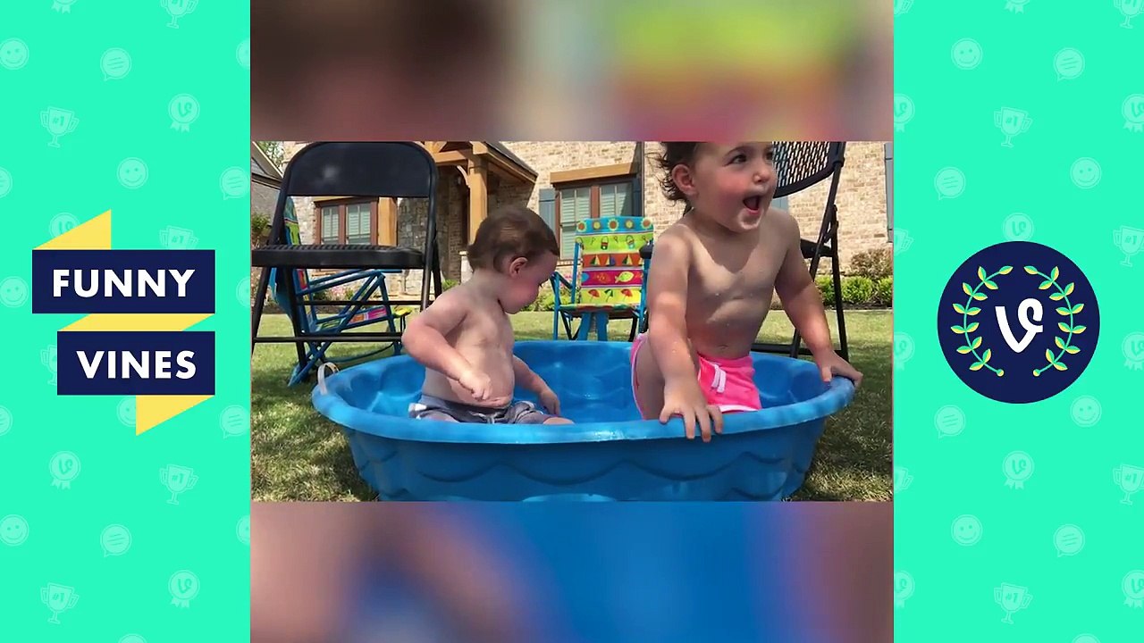 Best TWIN KIDS FAILS Compilation 2017 _ Funny Vines Videos-ZlERZt365Kw