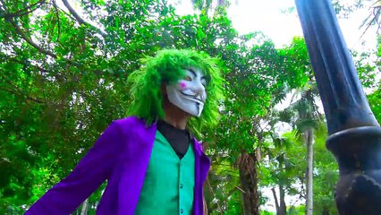Superheroes war Spiderman vs Power Rangers Nerf gun kidnap Masha Zombie Nerf war Action mo