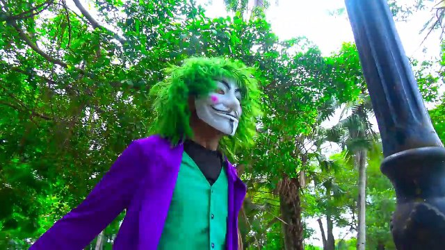 Superheroes war Spiderman vs Power Rangers Nerf gun kidnap Masha Zombie Nerf war Action mo