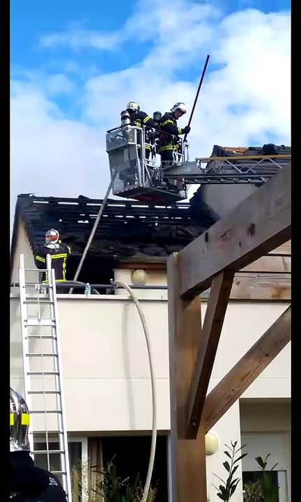 Un incendie dans un lotissement à Fontaine-lès-Dijon