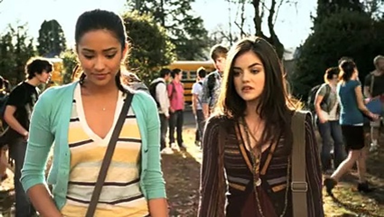 Hazug csajok társasága Pretty Little Liars S01E01