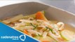 Receta de sopa de pollo con tallarines. Sopa de pollo / Tallarines / Pollo con tallarines