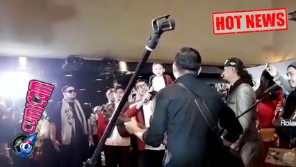 Hot News! Raffi dan Rafathar Guncang Panggung Gala Premiere - Cumicam 05 Agustus 2017