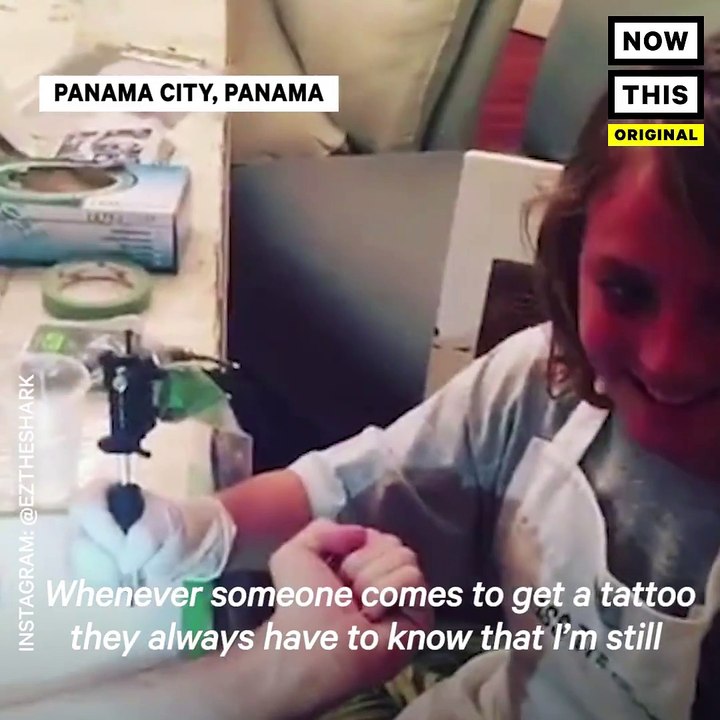 A seulement 12 ans, Ezrah est déjà une prodige du tatouage qui fait beaucoup parler d'elle sur les réseaux