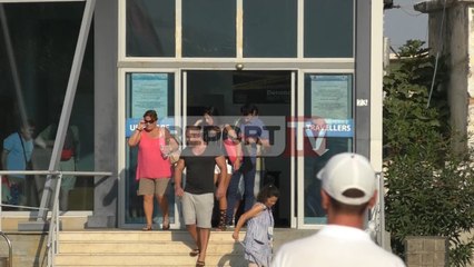 Скачать видео: Report TV - Dyfishohet çmimi biletës për linjën Vlorë-Brindisi, irritohen qytetarët