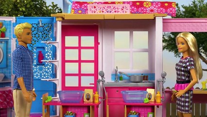 Barbie Celebrates "Give Something Away" Day | Barbie