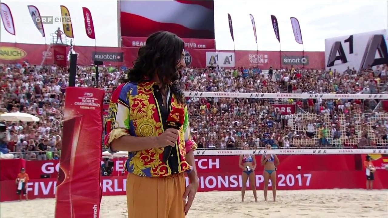 Conchita singt die Bundeshymne bei der Beach Volleyball WM 'Wien