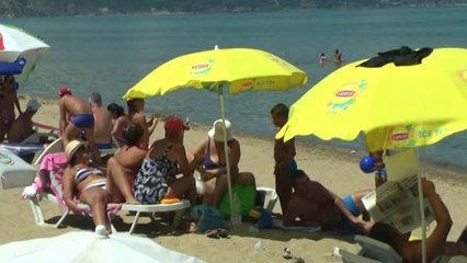 Download Video: TURISTET “PUSHTOJNE” DRILONIN, TE HUAJT SHPREHEN TE MAHNITUR NGA BUKURITE E NATYRES LAJM