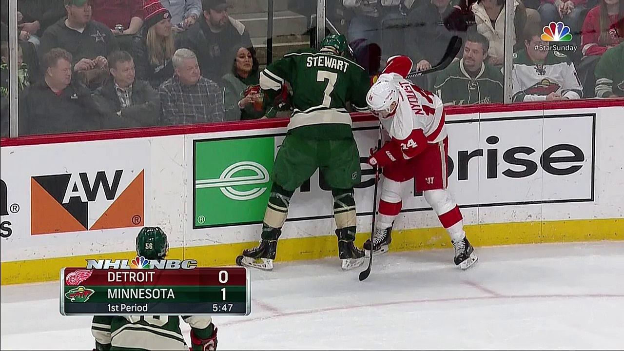 Nyquist retaliates with a vicious high stick on Spurgeon