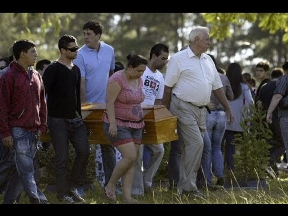 Inician funerales de víctimas de incendio en Brasil