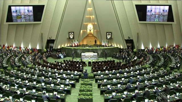 روحاني يحذر واشنطن من أن طهران سترد على اي انتهاك للاتفاق النووي