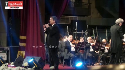 وليد توفيق يغنى "على كوبرى 6 أكتوبر" لايف