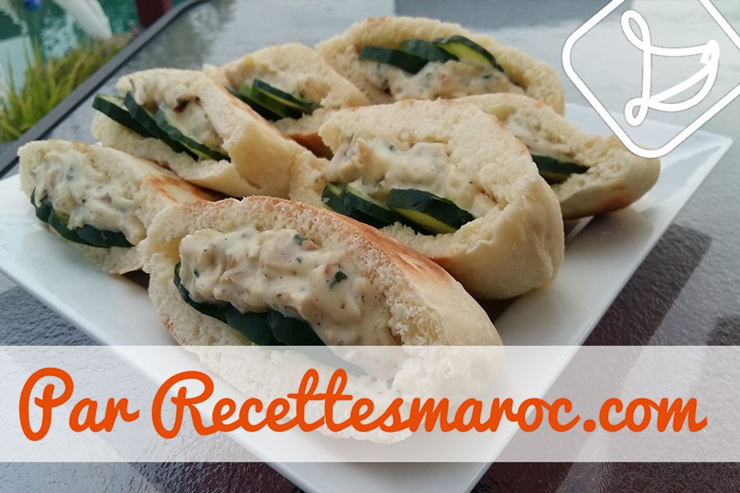 Batbout Farci au Poulet & Béchamel - Chicken & Bechamel Stuffed Batbout - ساندويش/كاسكروط خفيف