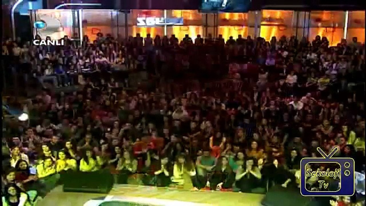 Sarp Apak  Potpori Beyaz Show)