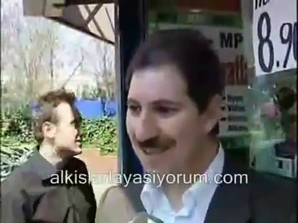 Kamera Karşısında Mala Bağlayan Adam