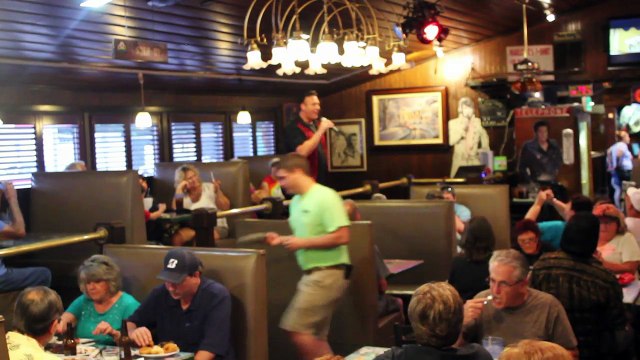 Scott Michael sings 'Proud Mary' Pre-Elvis Week 2014 video